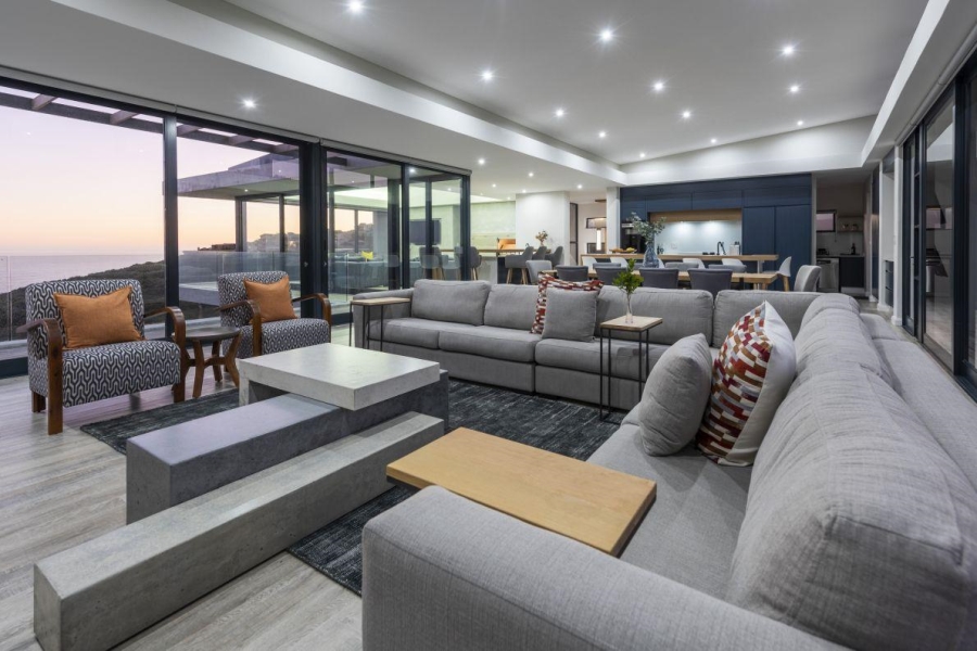  Bedroom Property for Sale in Oubaai Western Cape